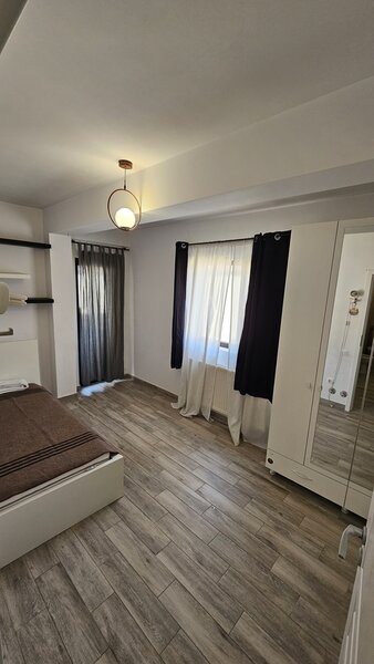 Titan, Aleea Ninsorii,