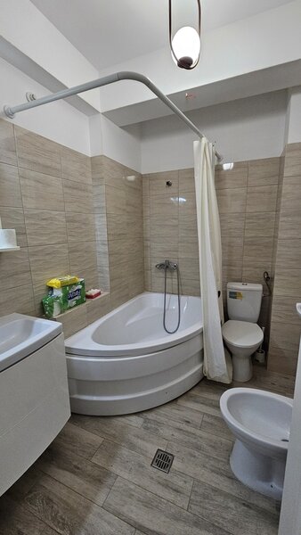 Titan, Aleea Ninsorii,